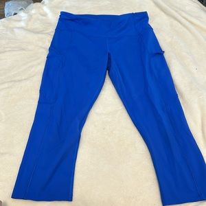 Like new fast and free crop leggings 19” size 8